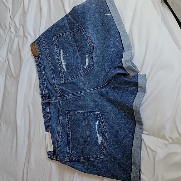 BNWT American Eagle Shorts - Picture 3 of 7